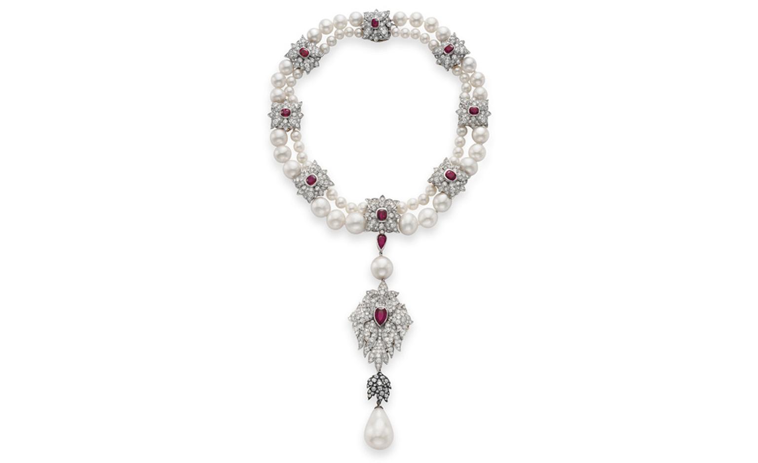 La peregrina pearl necklace discount