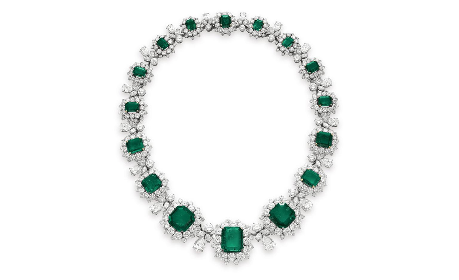 The BVLGARI Emerald Necklace, estimate: $1,000,000 – 1,500,000. The necklace can be worn with an emerald pendant.